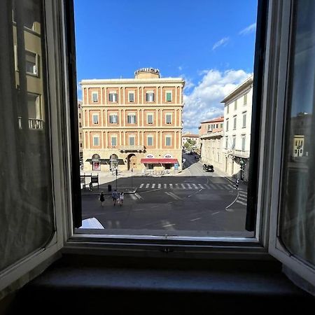 Апартаменты Loft Storico In Pieno Centro! Ливорно Экстерьер фото